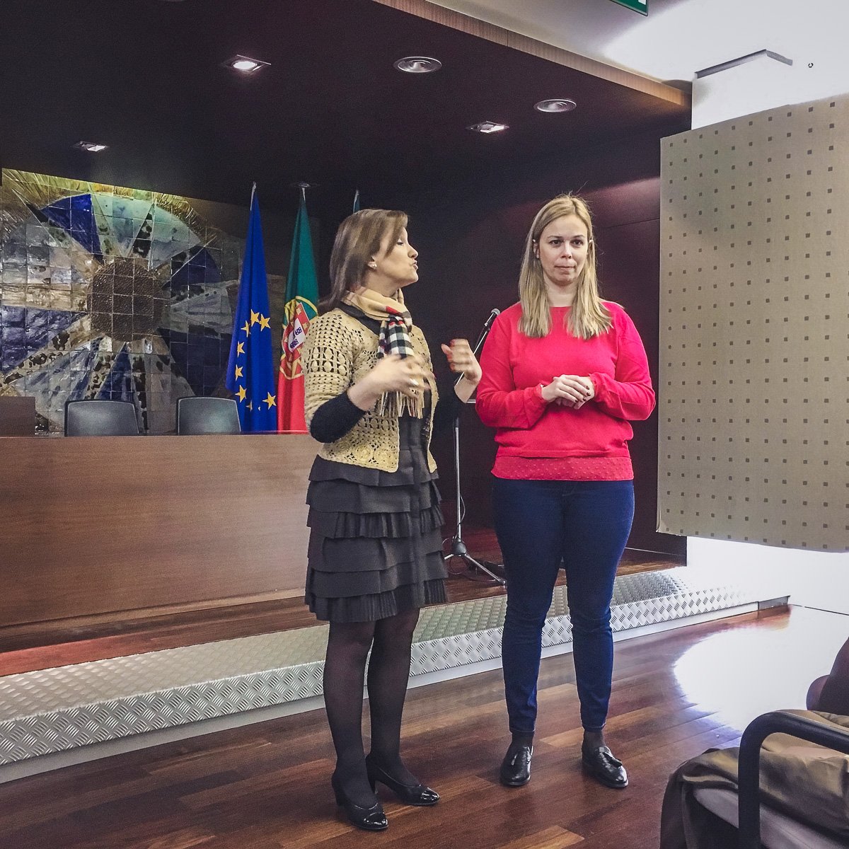 Erovet_eu's tweet photo. 2nd day in #VilaVerde. 
Today the major of Vila Verde has given us a warm welcome reception at Vila Verde Municipality. 
More info 👉🏻https://t.co/6UXTGtAzNs

#EROVET #VET https://t.co/QdzedWio7u