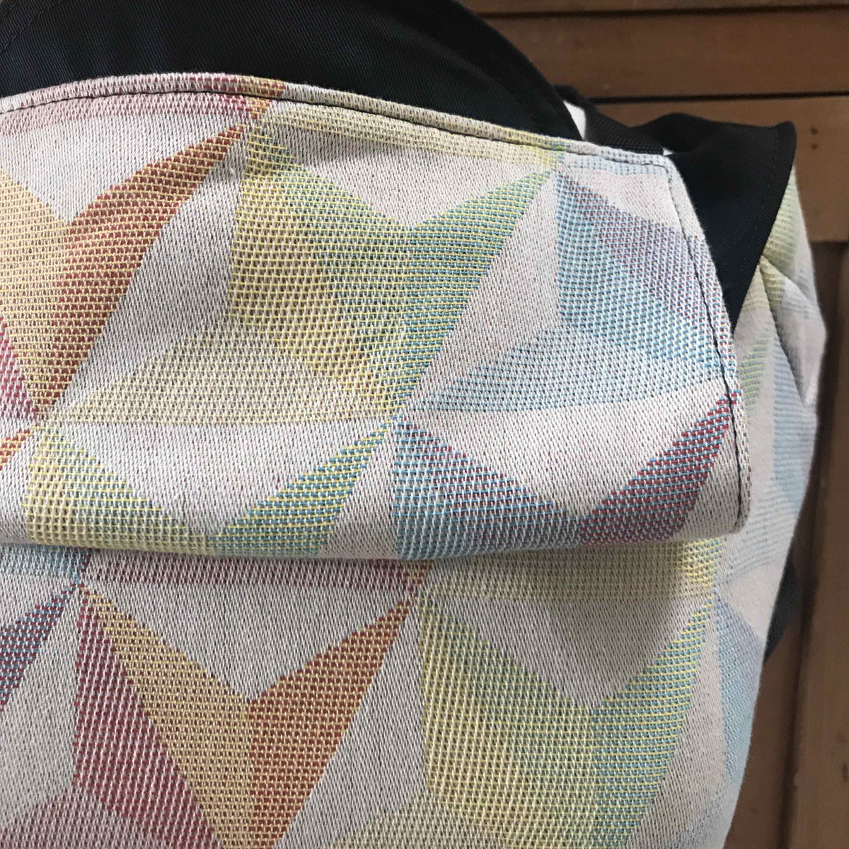 Integrababy's tweet photo. NEW! Zephyr @DIDYMOS_Baby available online now in all sizes https://t.co/HnRc22JPaN #babywearing#integracollaboration #integrababy #didymos https://t.co/EpfqK143Oy