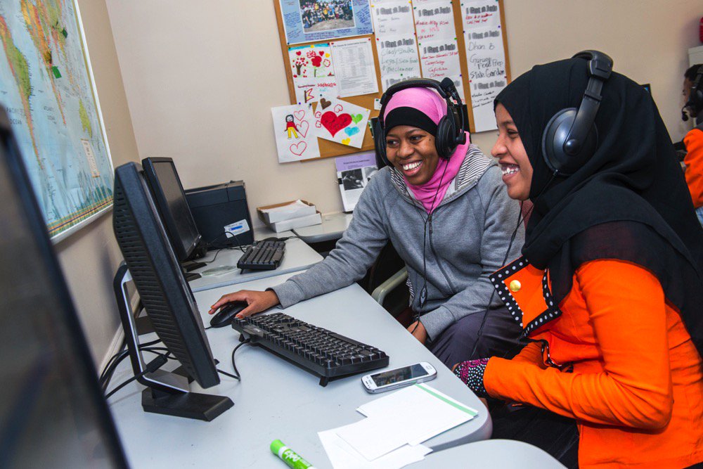 bostonfdn's tweet photo. Donor-advised funds have immense potential to make a positive #impact. Learn how @ImpactAssets, @bostonfdn, @CJPBoston, &amp; @FidelityChrtbl are helping donors participate in 1st #PayForSuccess project to employ DAF capital: https://t.co/5pYUtBtmV4 #PFSatWork https://t.co/1PKlFVfmVd