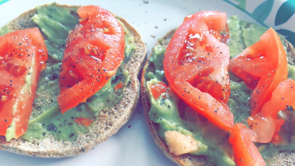 cep8072's tweet photo. Great way to start my morning with some #AvocadoToast! With healthy, monounsaturated fats and nutrient-packed tomatoes #HappyTuesday https://t.co/Jri2KHsCQc