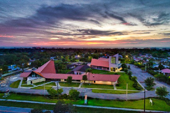 AbbottAerial's tweet photo. @CTKLM I took some aerial photos of your church while I was down there on vacation. They're yours if you want them. https://t.co/utACiwFYoh
