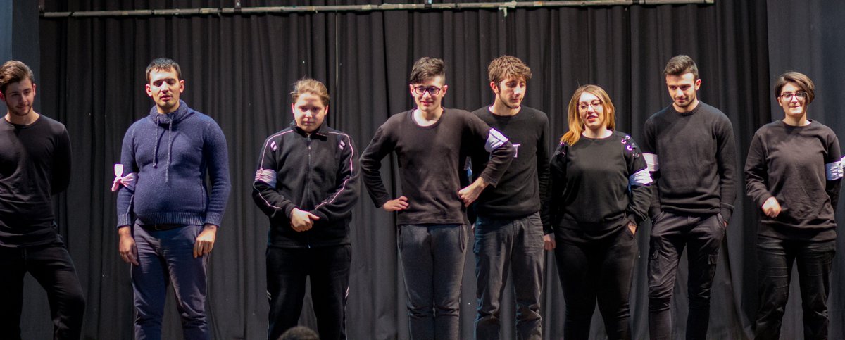 CommediaArteST's tweet photo. Foto dalla conclusione dello stage di Febbraio 2018! https://t.co/cjZhNJA6oq