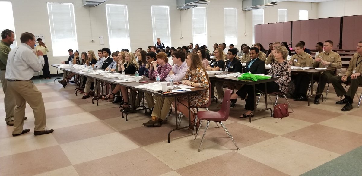 SWGRC2's tweet image. 2018 Youth Summit is happening RIGHT NOW #2018YOUTHSUMMITR10