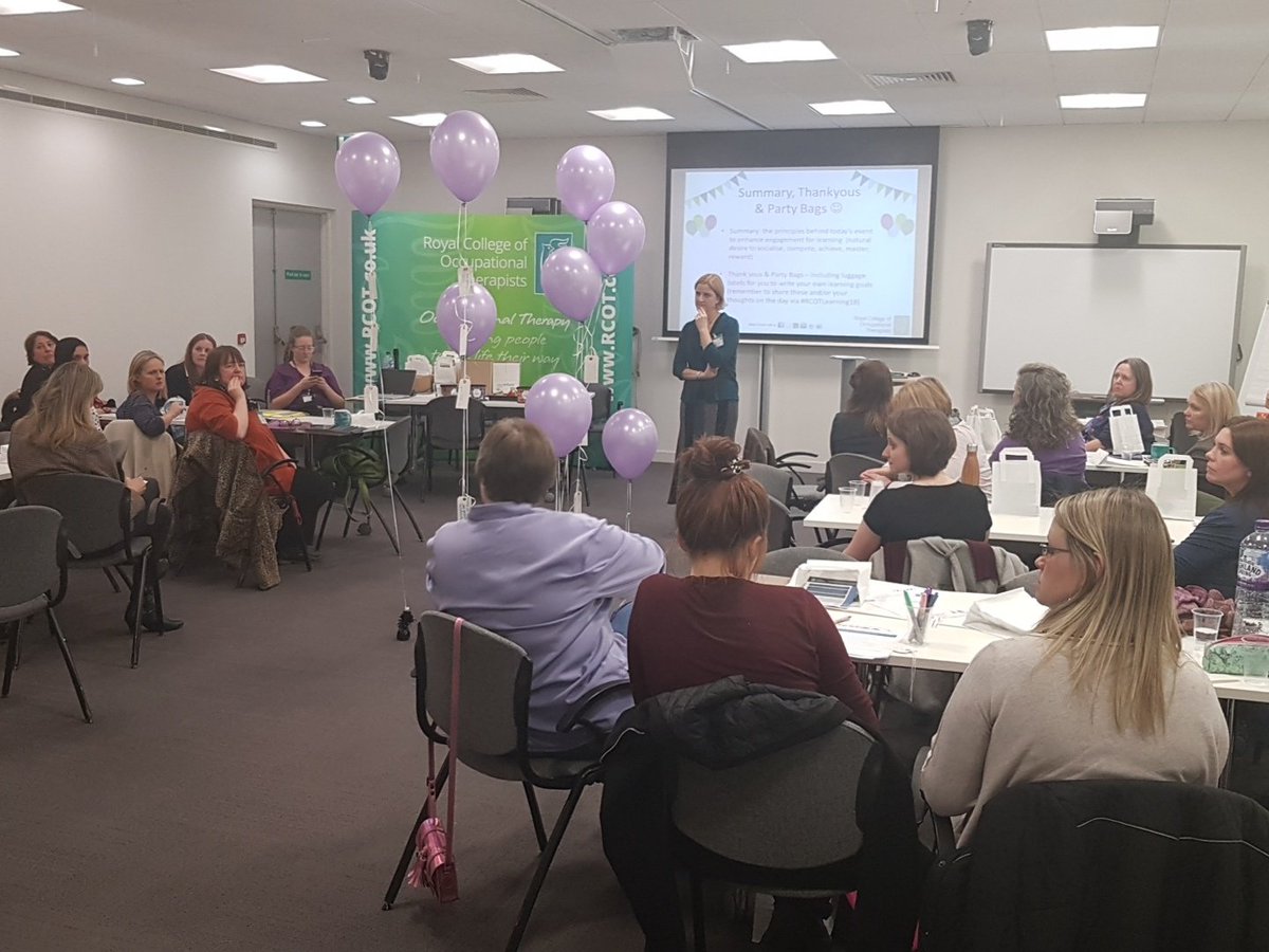 Kinahm22's tweet image. Final Summary, Thank yous and Party Bags as our Learning Together Party comes to a successful end #RCOTlearning18 🎈🎉🎊