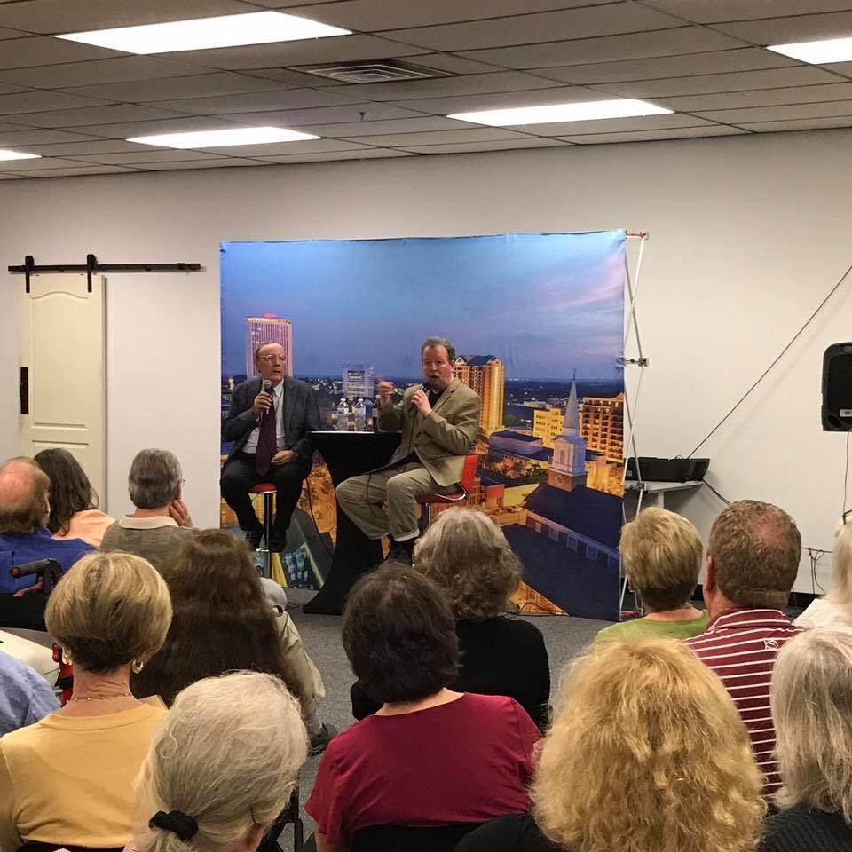 midtownreader's tweet photo. A big thank you to James Patterson (@JP_Books) for visiting last night and to everyone who joined us for the evening! We also want to thank @TDOnline for hosting us and @UFLiteracy for helping bring this event together!📚 #ReadThinkShare https://t.co/DHEEYgIpVJ