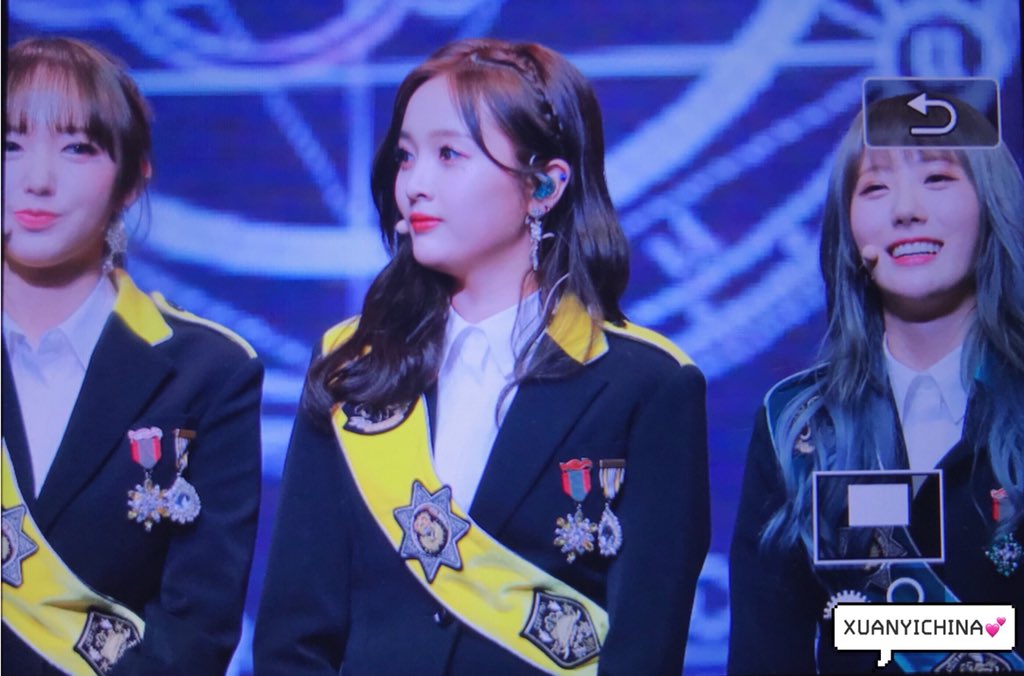 XUANYICHINA_'s tweet photo. 180227 쇼케이스 프리뷰 preview
#선의 #WJSN #XUANYI
💕@WJSN_Cosmic https://t.co/hpCzwatkL8