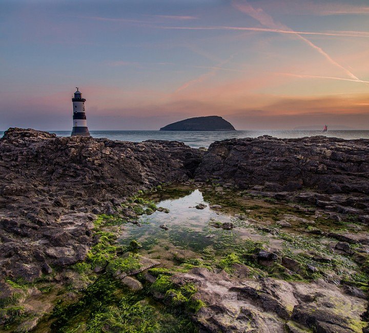 I can't stress enough how brilliant place Anglesey is to photograph, I took this on saturday morning at Penmon point. It was so cold but worth it.  #Anglesey #photography #lighthouse #amazinglocation #brilliant #sunrise