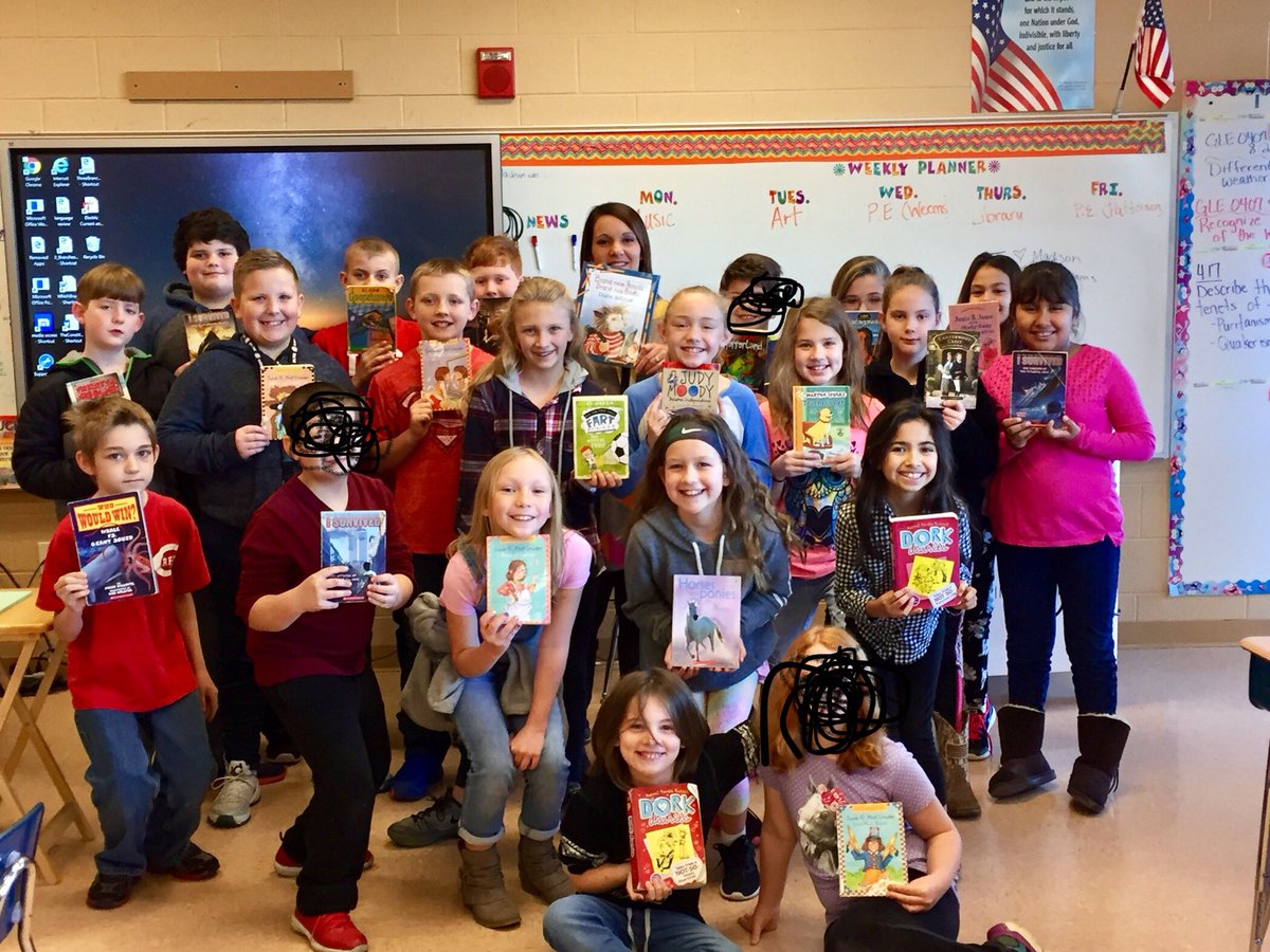 cwilliams615's tweet photo. #shelfie #ReadAcrossAmerica @rachelpricetn @StreetrRobin https://t.co/j89MrwaJyM
