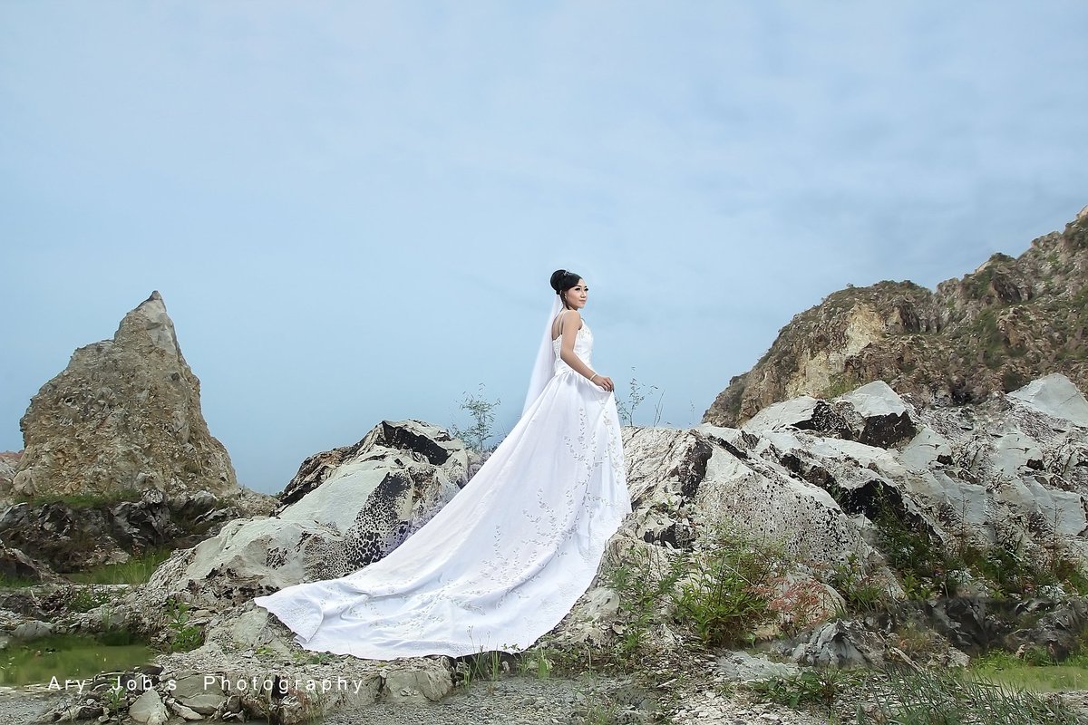 APhotogarphy's tweet photo. Beauty
.
#aryjobs #wedding #prewedding #art #indonesia #canon #nikon #mirroles #olympush #2018 #broncollor #hassablle #photography #aplle https://t.co/Bbn3SyV3zp