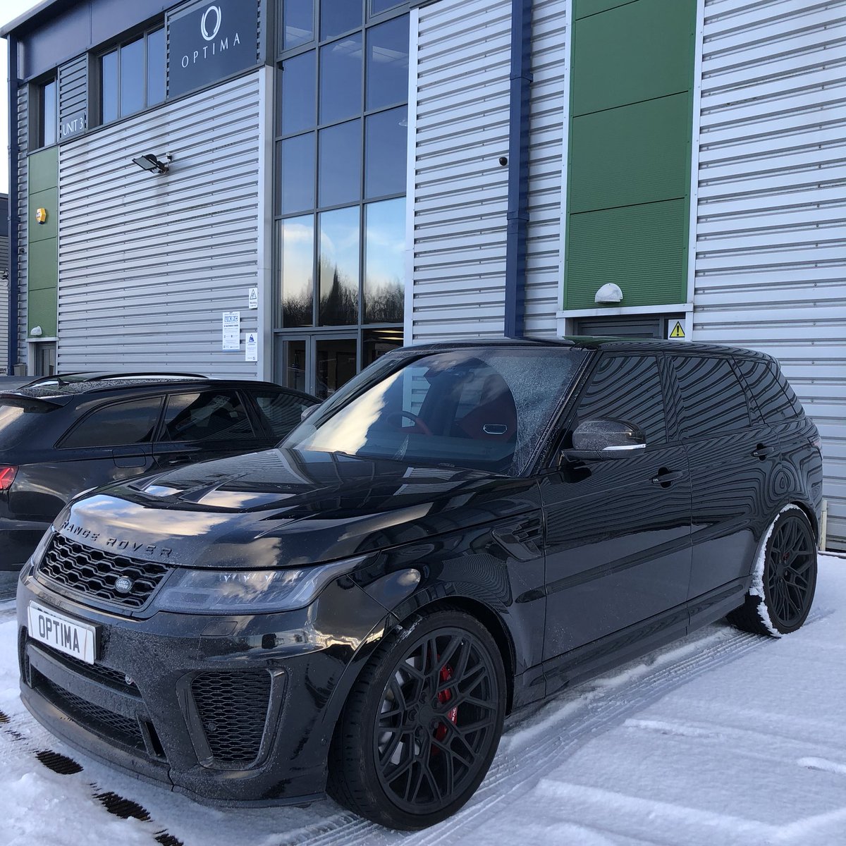 brand new #SVR time fitted with 23” #Vossen alloys, looking 👌🏼❄️