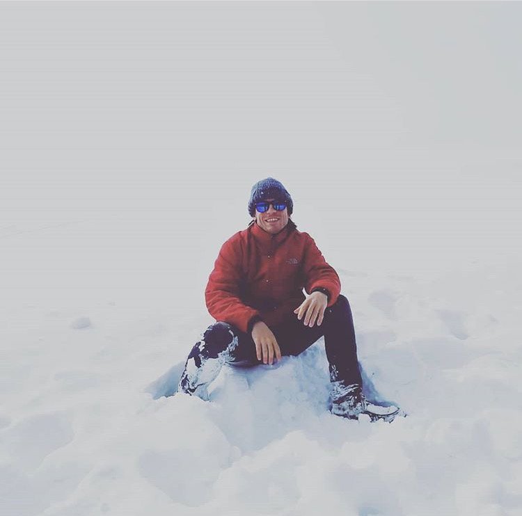 gofishtourism's tweet photo. The travel bug hits our team hard โ๏ธย Looks like someone is having fun in @jhski, Wyoming! ๐ค#digibunch #devagabonding #jacksonhole https://t.co/0Yp81kLu8H