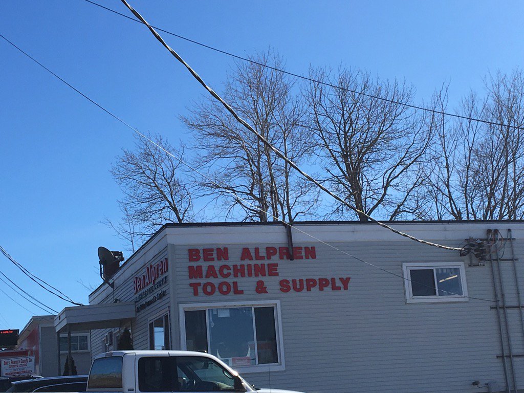ToryRyden's tweet photo. #Potbust Lincoln Street.  DEA agents make another bust.  We talk with man "cleaning up the mess" @newscentermaine https://t.co/vGumWyQ0Tu