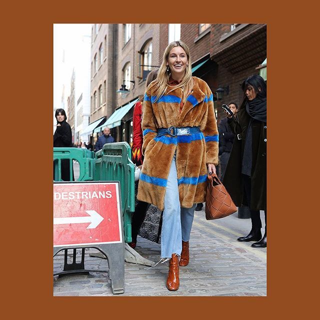 rubyanded's tweet photo. London Fashion Week Street Style - Loving the colour pops in this teddy coat 🐻
•
•
•
#rubyanded #fauxfur #coats #furcoat #fauxfurcoat #LFW #london #fashion #week #londonfashionweek #streetstyle #inspo #teddy #fauxfurslippers #luxury #statement #style #shop #ootd #vegan #… https://t.co/qON8qu3Y2S