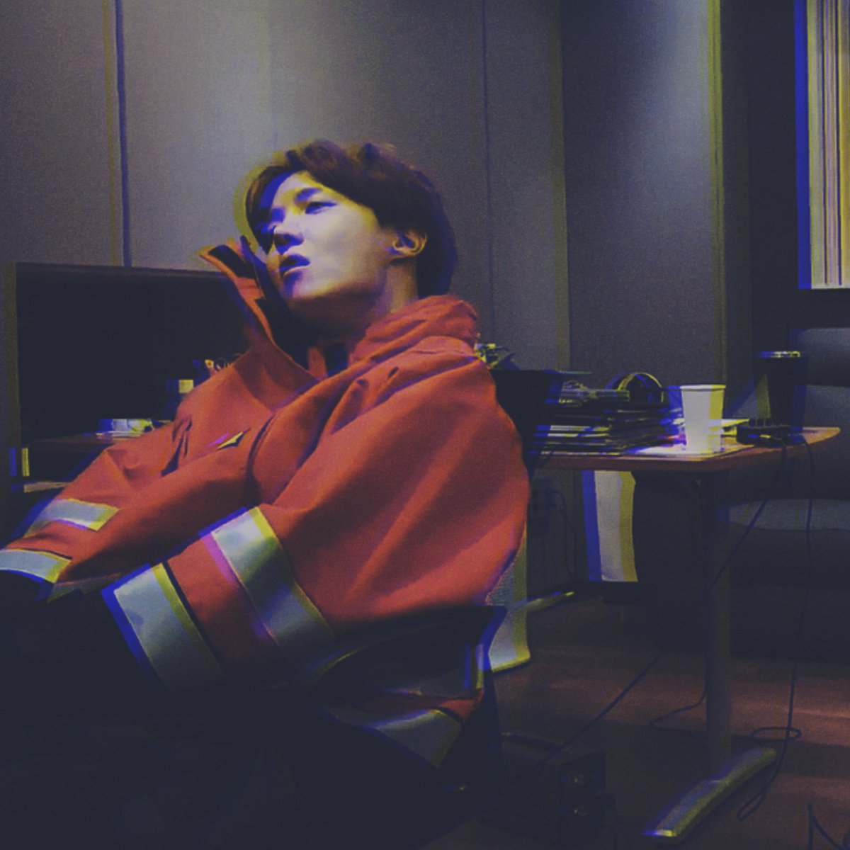 taesnowhite's tweet photo. save the date. hixtape is coming soon.

#iHeartAwards #BestFanArmy #BTSARMY #HIXTAPE_D3 @BTS_twt https://t.co/94HS17C87P