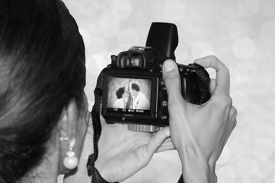 KMLEventsUK's tweet photo. Wedding photography @LWA18 #LuxuryWeddingAtelier Londons 's Grand Conservatory showcases capturing your special moments. #wedding #phtography #potraits #photoshoot #mothersdaygift #11march book your ticket to be entered in the raffle https://t.co/Kfa7gTpYqT https://t.co/GIehIusIe2