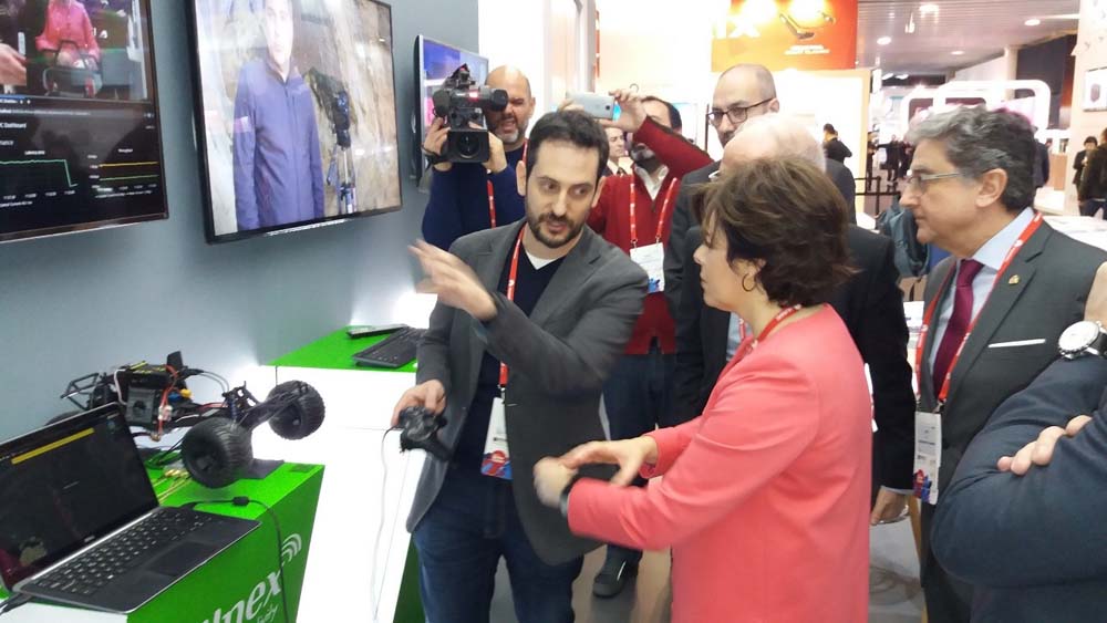 uvigo's tweet photo. Investigadores da Universidade amosan no Mobile World Congress o seu traballo en redes 5G
https://t.co/ms7kSncwny https://t.co/RLMLWlbzft