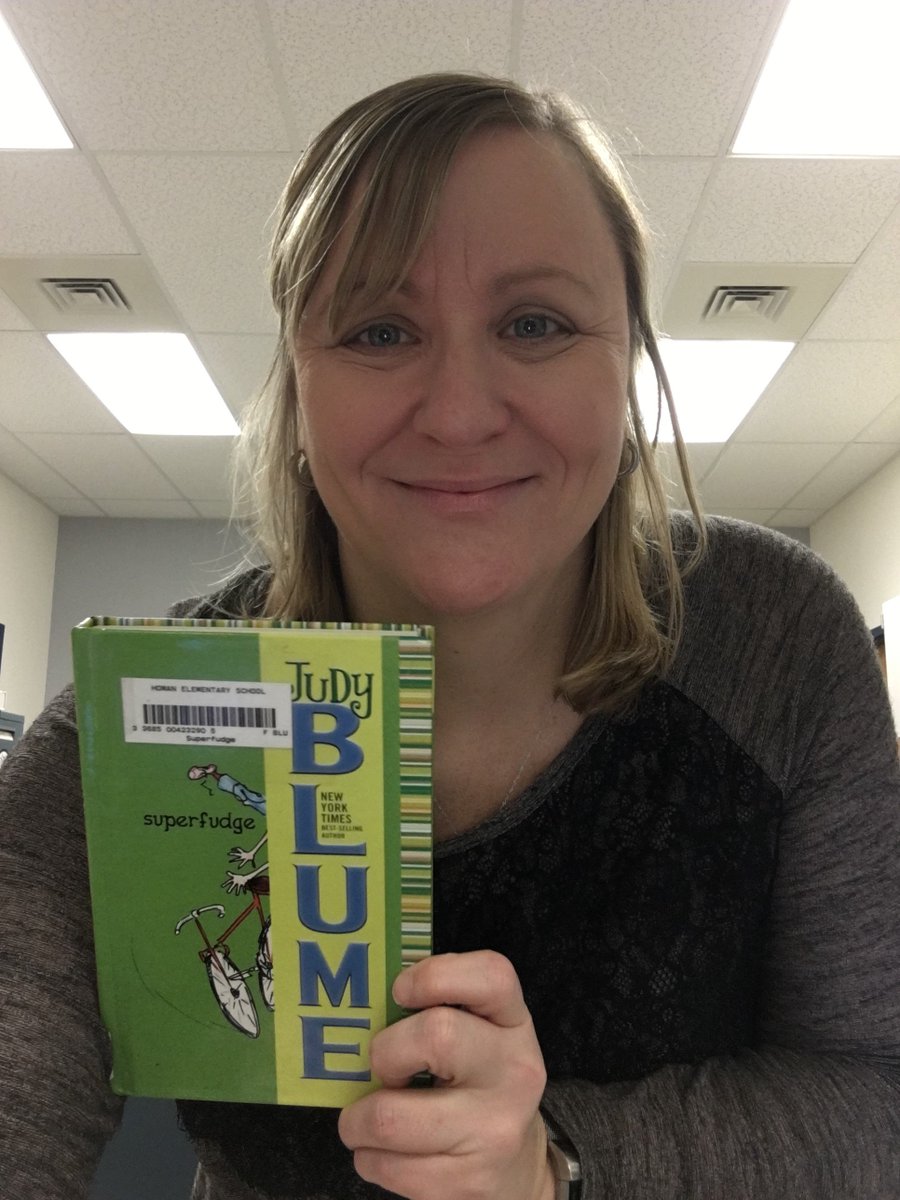 HomanLibrary's tweet photo. #shelfie #ReadAcrossAmerica @lclibrary https://t.co/uscSacPALy