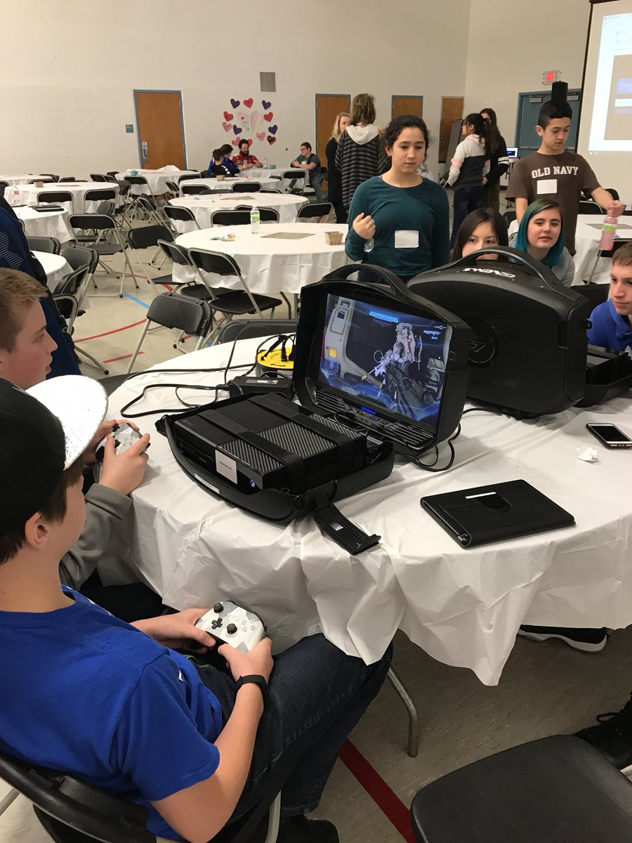 Amy_L_Hunt's tweet photo. #GBSTC and yes we are playing @Xbox today too! https://t.co/AC0ThTke4p