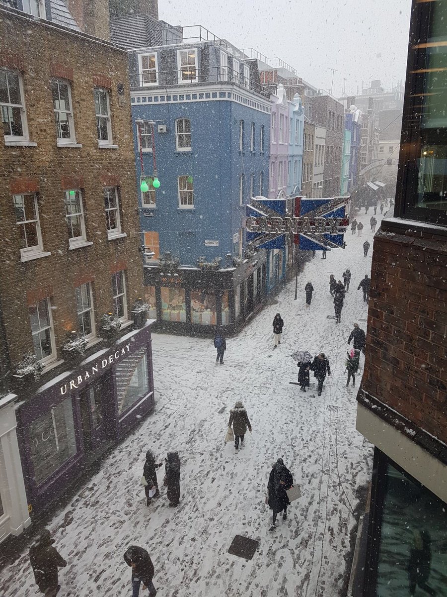 Liv_Heath's tweet photo. ❄️❄️❄️View of the snow on Carnaby Street from @HearstUK HQ earlier this afternoon. (📸 @KAvisRiordan) ❄️❄️❄️ #beastfromtheeast #snowmageddon https://t.co/ovbb7MuRkk