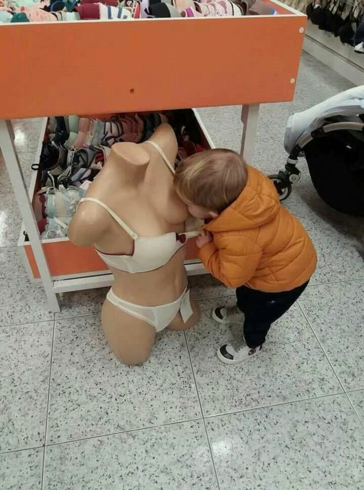 JHOHRHGHEH's tweet photo. La @megapaca cuenta con area para entretenimiento infantil.... https://t.co/16XaldfwYI