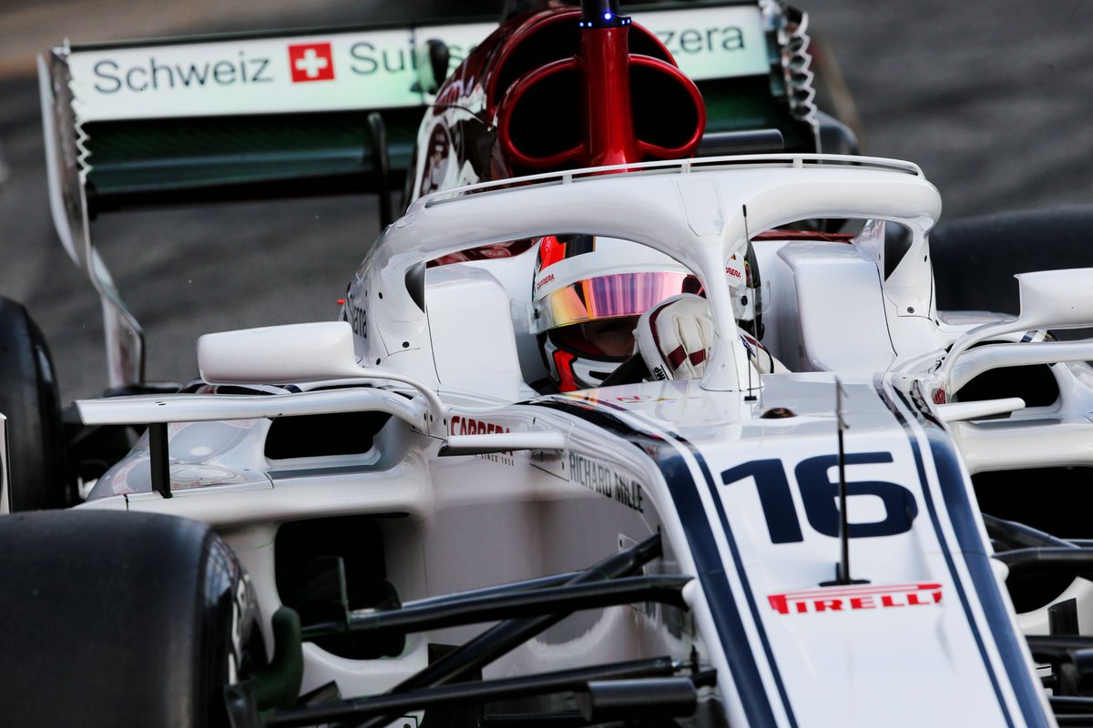 Italiaracing's tweet photo. Debutto ufficiale di @Charles_Leclerc @SauberF1Team #F1Testing #Photo4 https://t.co/4QzEE81M2R