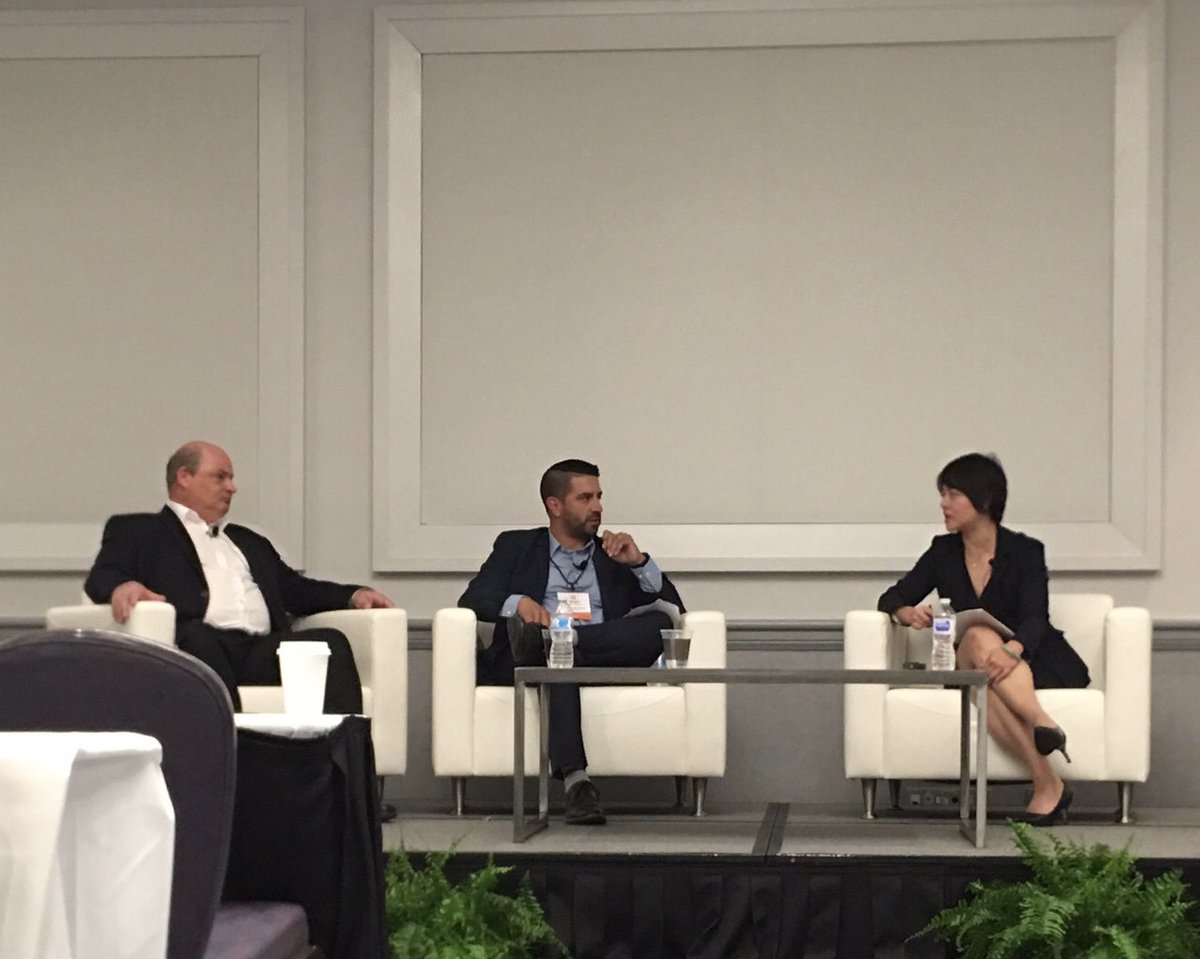 FoodTools_Inc's tweet photo. Sergio Caballero discusses the FoodTools approach to doing business in China during a breakout session at the BEMA Winter Summit. If you're not attending the Best Week in Baking you're missing out! #FoodTools #BakingTech2018 #BakingTech With @amsocbaking https://t.co/5TcjHu4x8V