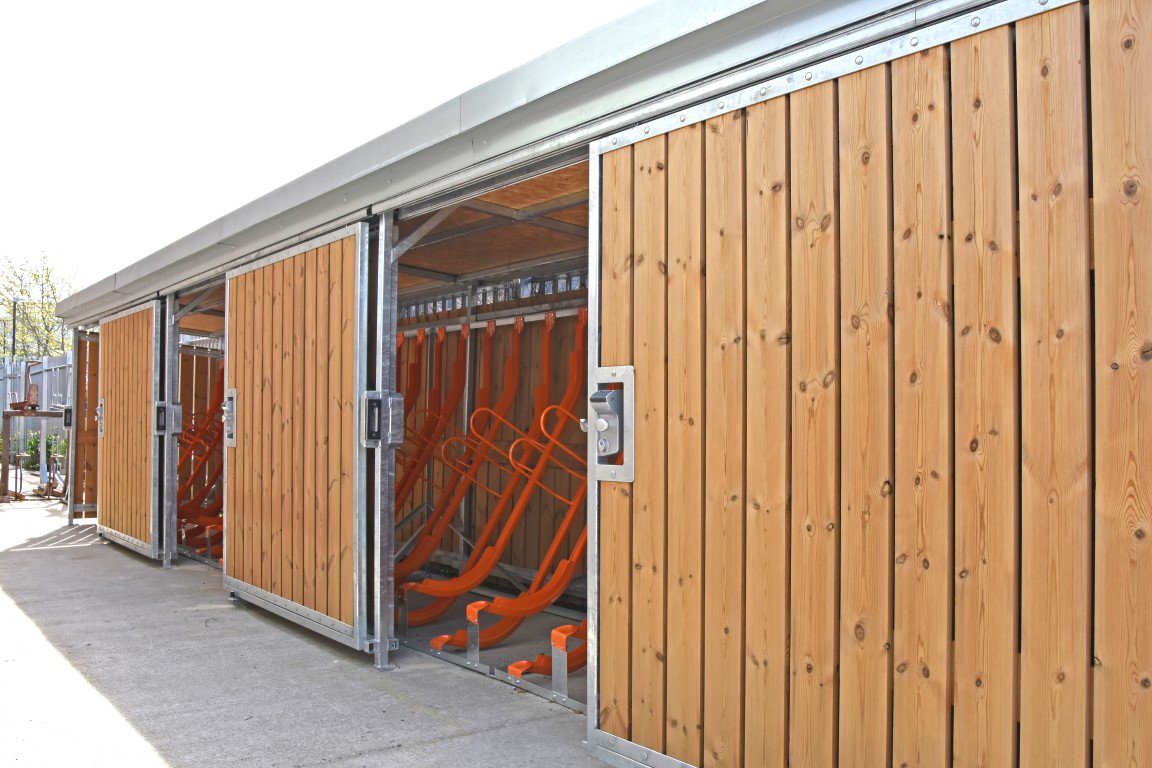 OdoniElwell's tweet image. We work with architects and developers across the UK to create bespoke steel buildings and outdoor storage for all kinds of end use from manufacturing and commercial, to schools & golf courses. Talk to us to find your solution - 01495 273795 or sales@odoni-elwell.com