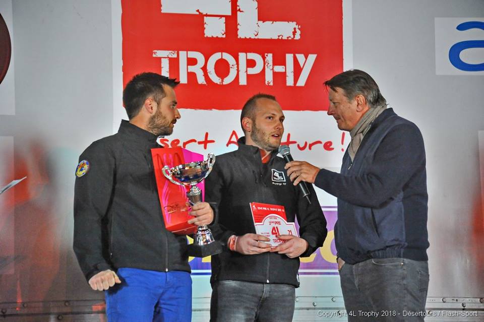 4L_Trophy's tweet photo. Retour sur le podium de cette 21ème édition du #4LTrophy : 
🥇+ Prix « équipage féminin » :  Megane &amp; Sarah, "Les piqueuses" #122
🥈Kévin &amp; Maxence, "Gend'humanitaire" #41
🥉Emma &amp; Celia, "Girls on the raid" #1286 

Toutes nos félicitations à tous les équipages ! 
#4LTrophy2018 https://t.co/V88Lifn3Ew