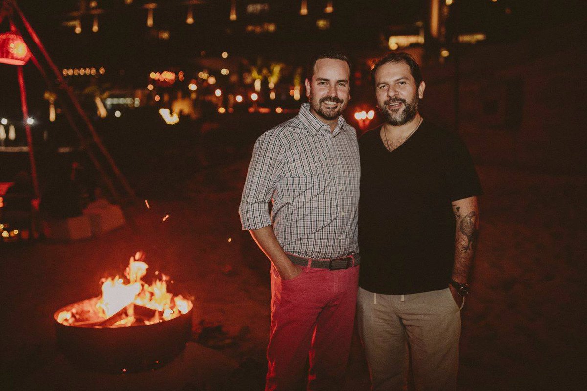 Monte_Xanic's tweet photo. Revive la gran experiencia gastronómica con el maestro @enriqueolvera  , acompañado de @hansbackhoff  Director General y de Enología de #MonteXanic , celebrando la gastronomía mexicana. 
➡️ @TheCapeHotel  #LosCabos #Manta https://t.co/P8gQFzNe2E