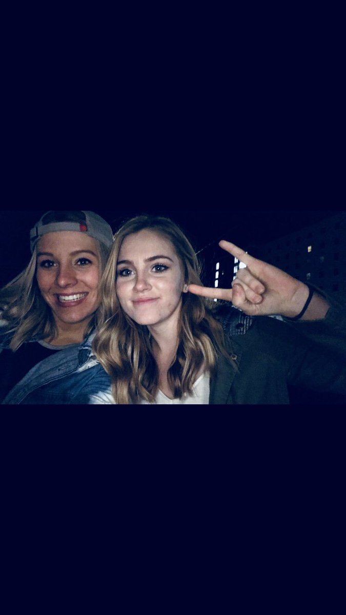 csnyd444's tweet photo. Happy birthday to the sweetest soul. So grateful I met you. Today is your day &amp; I hope you feel so special💗 love you Kimmy https://t.co/xeZZEk7yKL