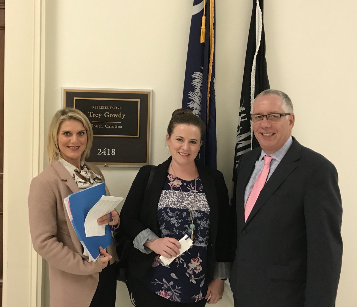 PsychoDietitian's tweet photo. Team #SC trying to get support for #TROA #HR1953 @eatrightPRO @AAPAorg @EatRightSC @WtMgmtDPG #OACAction #OCANontheHill @ObesityAction https://t.co/bsmhJNz6kP