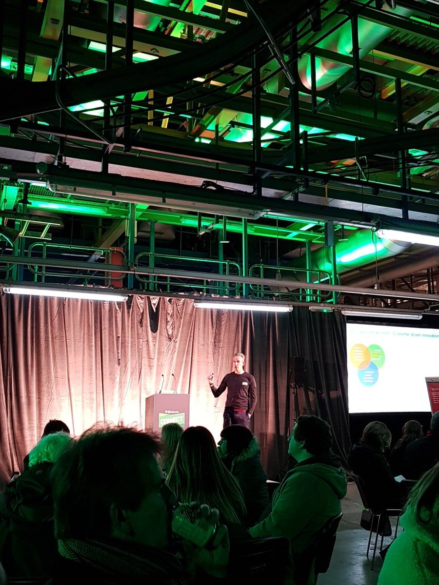 bobbychadha0's tweet image. it&apos;s the amazing @alex_intuit sharing @QuickBooksUK / @IntuitAccts secret sauce, #Design4Delight to help firms innovate 👌🏽
