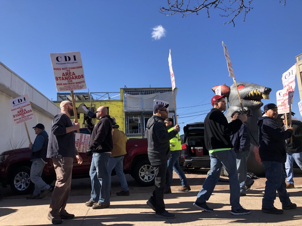L326 returns to #MiddletownCT today to call out Champagne Drywall Inc on failing to pay area standard wages and benefits. #UnionStrong