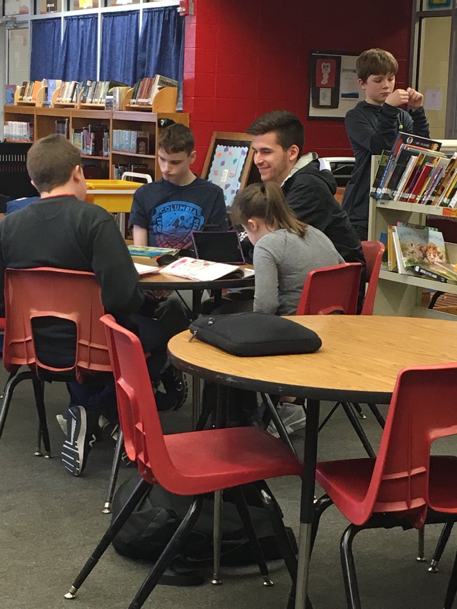 CEllisSPS's tweet photo. The @ReedAcademy1 reading buddies are in full swing today! We love our partnership with @ReedAcademyFS and @LibrarianTWest. #everylearner #everystyle @spsETC https://t.co/vDqU7M6K4G