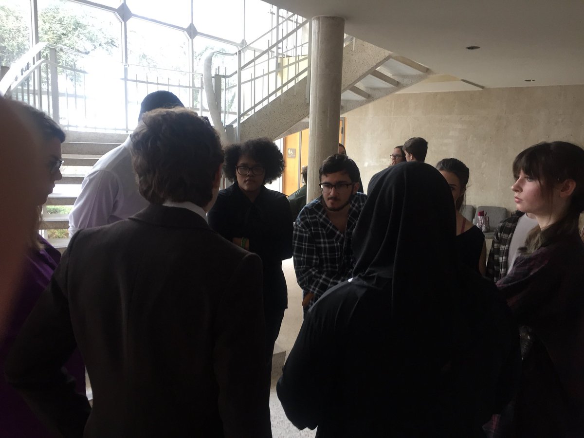 LHHSTheatre1's tweet photo. Getting ready for our shot at RISD One Act Play Clinic! Thanks for hosting @RHSOffstage ! #RISDGreatness #LHtheatre #LetsGetDramatic https://t.co/7ZVxisfFzx