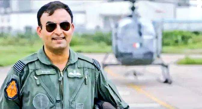 Indiarealheroes's tweet photo. Wing Commander Dushyant Vats attained martyrdom in a plane crash; his wife, Major Kumud Dogra, walked to his funeral with their 5-day old baby in her arms. Yet the media has remained blind.
Spread this immortal story of love and sacrifice as much as possible! 
#RealHeroes 🙏🏻 https://t.co/5InsczF6qS