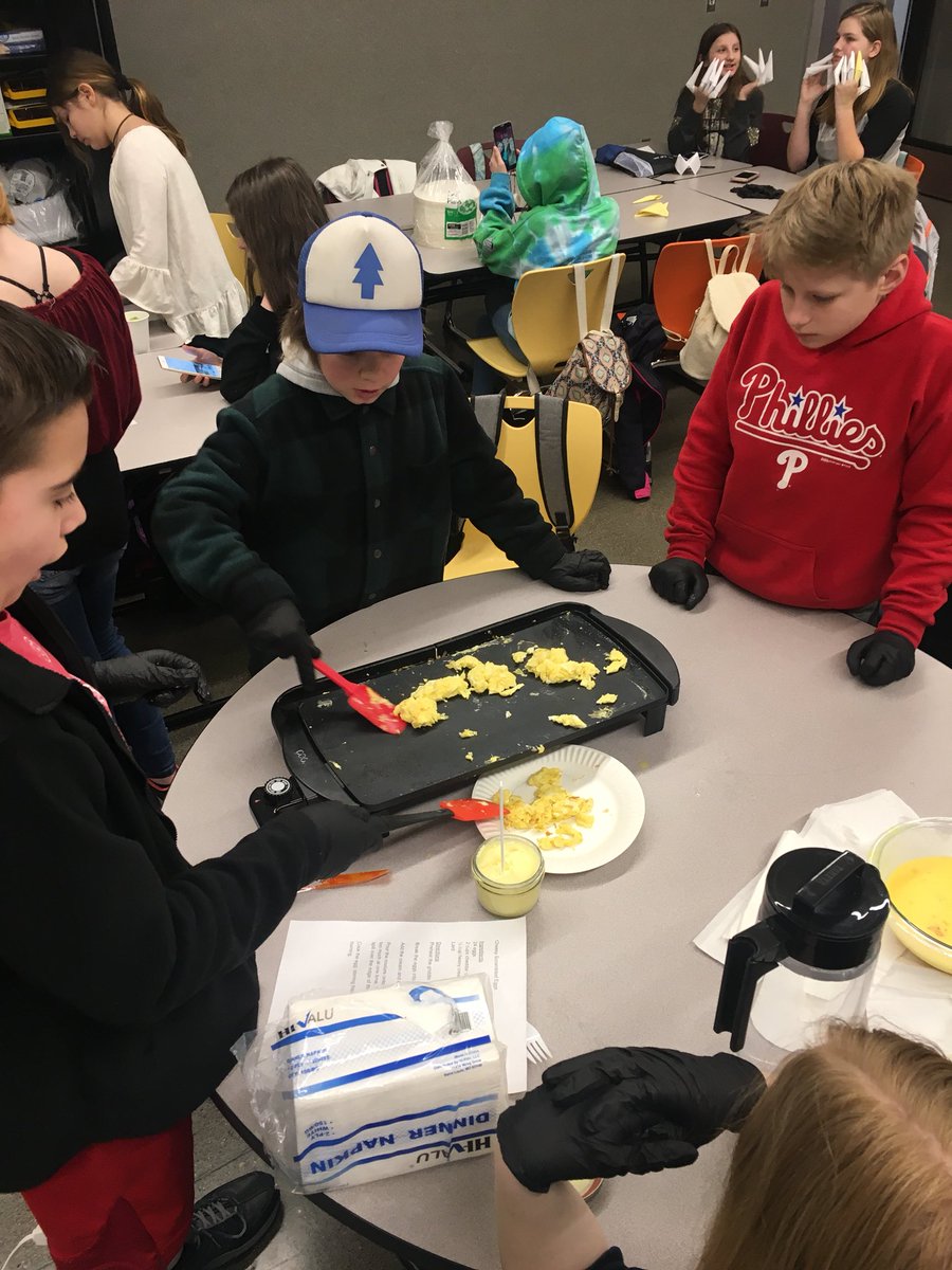 MrsSwag_RPA's tweet photo. Cooking breakfast in #Gastronomy. @WeAreOneRPA #ERPA18 https://t.co/4jEYOFlzsh