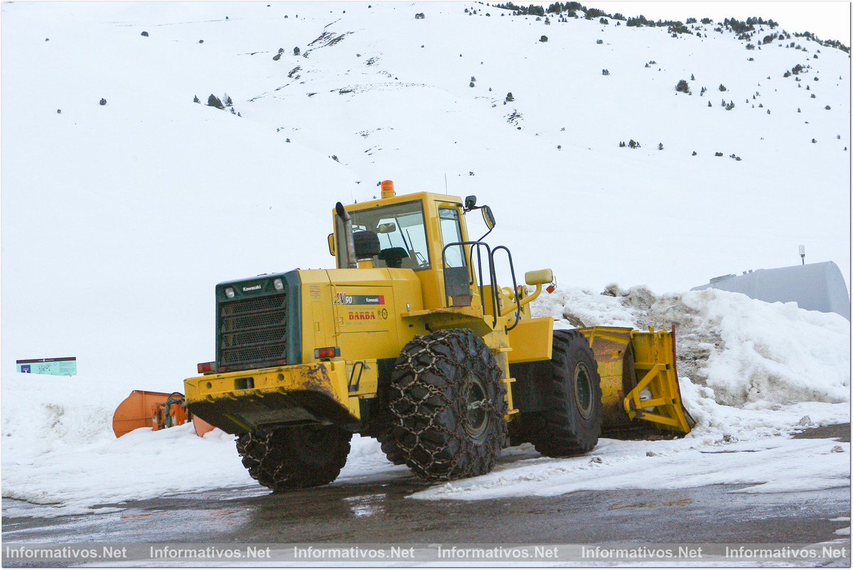 Preparadas para hacer frente a las nevadas en Aragón, Castilla y León, Cataluña, Comunidad Valenciana, Galicia, La Rioja y Madrid, 1.049 máquinas quitanieves y 182.092 toneladas de fundentes