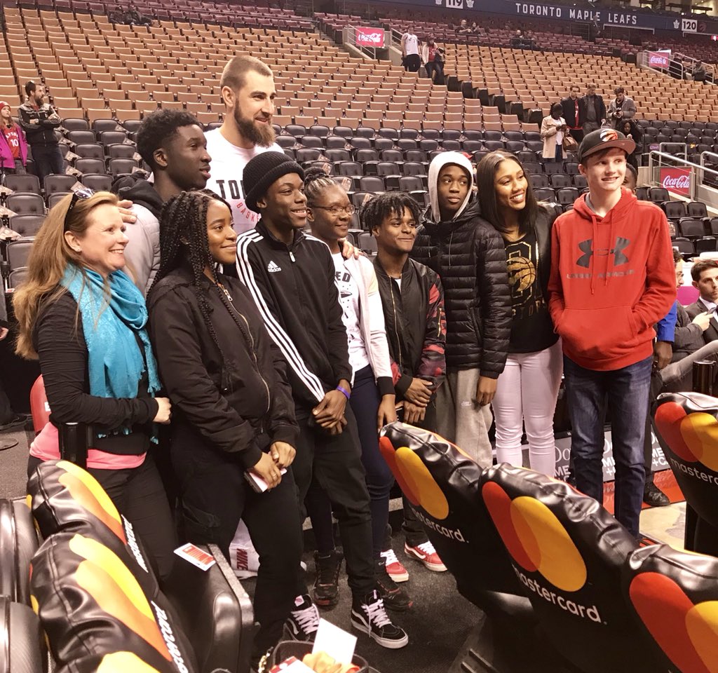 MsKStuart's tweet image. @Raptors helping @DurhamDSB “Celebrate Greatness” for Black History Month~6 inspiring youth answered “What are you doing today to leave a legacy for tomorrow?” &amp;amp; had a Raptors Experience for the memory books last night! Thank-you Raptors!! #WeAreDDSB #equitablepathways #celebrate