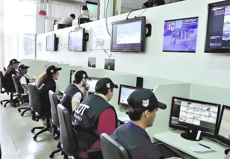 OsorioKeith's tweet photo. 🚨Desde el inicio contamos con una gran capacidad tecnológica y operativa para la prevención y esclarecimiento de delitos. Hoy estamos a un paso de cumplir una década de trabajo inagotable.  Seguimos creciendo cada dia 💪🏻 #COT10Años #ProteccionCiudadana #DCTigre #LAIC https://t.co/L5oajgwKMQ