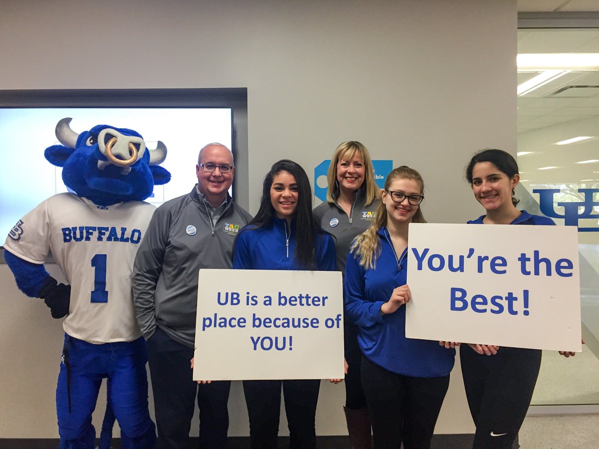 UBStudentExp's tweet photo. Show your #UBThanks! ๐ย Write a thank you note to one of our amazing donors today in Capen or check https://t.co/k604PFMD0Z for more locations this week. #UBuffalo https://t.co/THUNdR5AVv