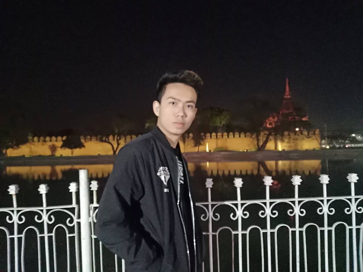 Aung92745085's tweet photo. မန္းေလးညအလွန႔ဲက်ေနာ္ https://t.co/oCcUmH9wCP