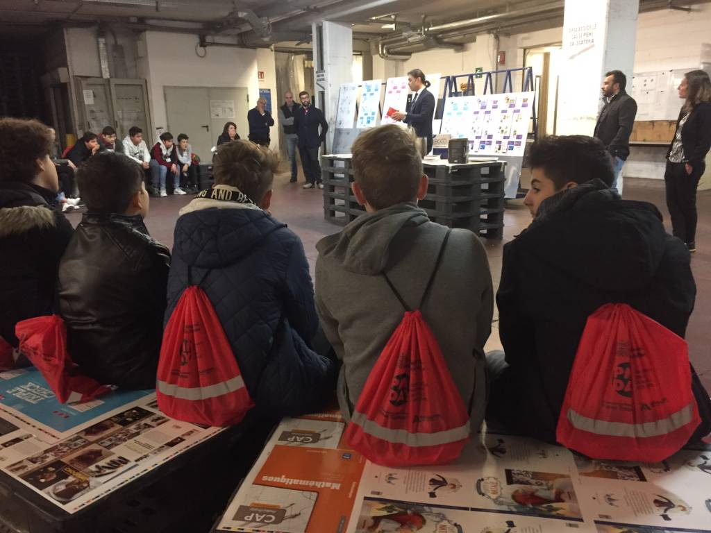 confindustriava's tweet photo. Al #PmiDay2017 vince la creatività dei ragazzi contro la #contraffazione. I migliori li premiamo giovedì 1 marzo 2018 alle 9.00 in @UniLIUC https://t.co/17BQATeHG6 https://t.co/Y5I8DqsjmJ