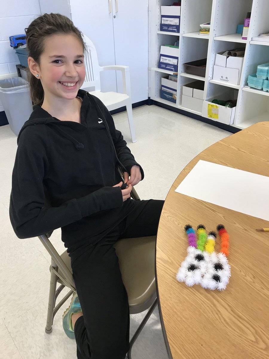 robinmjones1982's tweet photo. Too much fun creating with Bunchems today😍👍🏻 #PVProud #SalisburyElemProud https://t.co/lqGDvBR9eP