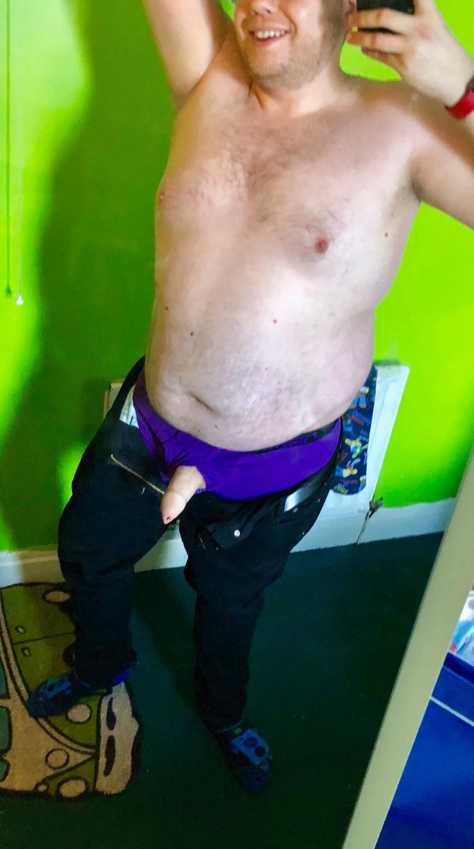 SocksSub's tweet photo. Just posing #gaychub #gayfeet #gayfoot #gaytoes #guyfeet #gaybulge #gaysoles #gayfetish #gaybarefoot #gayfootfetish #gayfeetfetish #sockssub #gaymalefeet #submissive #gaysub #teambottom #teamuncut #gaysubmissive https://t.co/v61S4y06iG