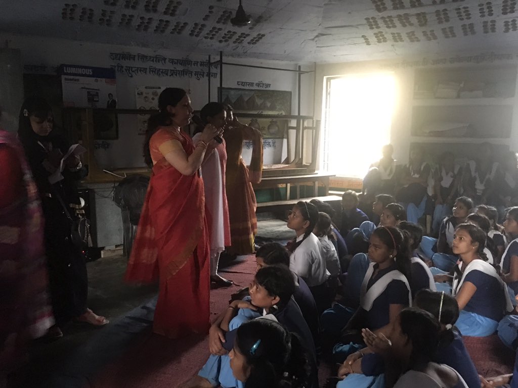 ngojanjeevan's tweet photo. Here we get to choose what nailpaint to apply for that house party &amp; on the other side are girls who struggle to even come to school on period days. Glimpses from awareness workshop in a govt school with Rotary Pink.  #StandByHer #BreakMentalBarriers #PadMan #MenstrualHygiene https://t.co/8D2uL8PEpR