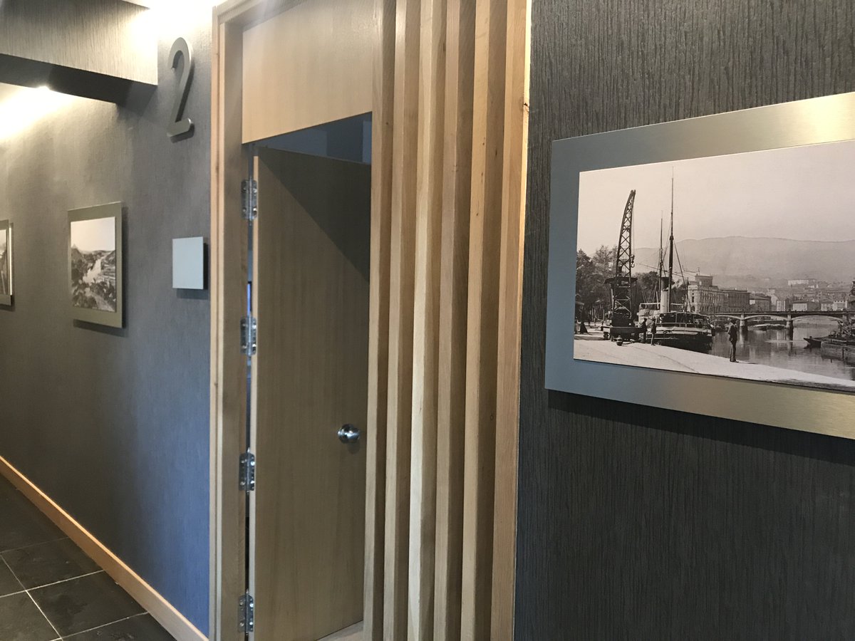 AeroCadR's tweet photo. #Decoración de zonas comunes de un edificio de #oficinas. Fotos impresas en papel @ADGraphics_NA #MPI8000 texturizado, pegadas sobre un #composite de acero #inox a modo de #paspartú.
La señalética va a juego con el mismo composite.
https://t.co/PY6l7RWrhq
#cuadros #personlizados https://t.co/tVwCQ0jELQ