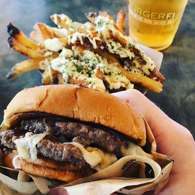 BurgerFi's tweet photo. Lunch with the boss today. #MeatTheCEO ππ· - officialgale https://t.co/bDlND2N1I1