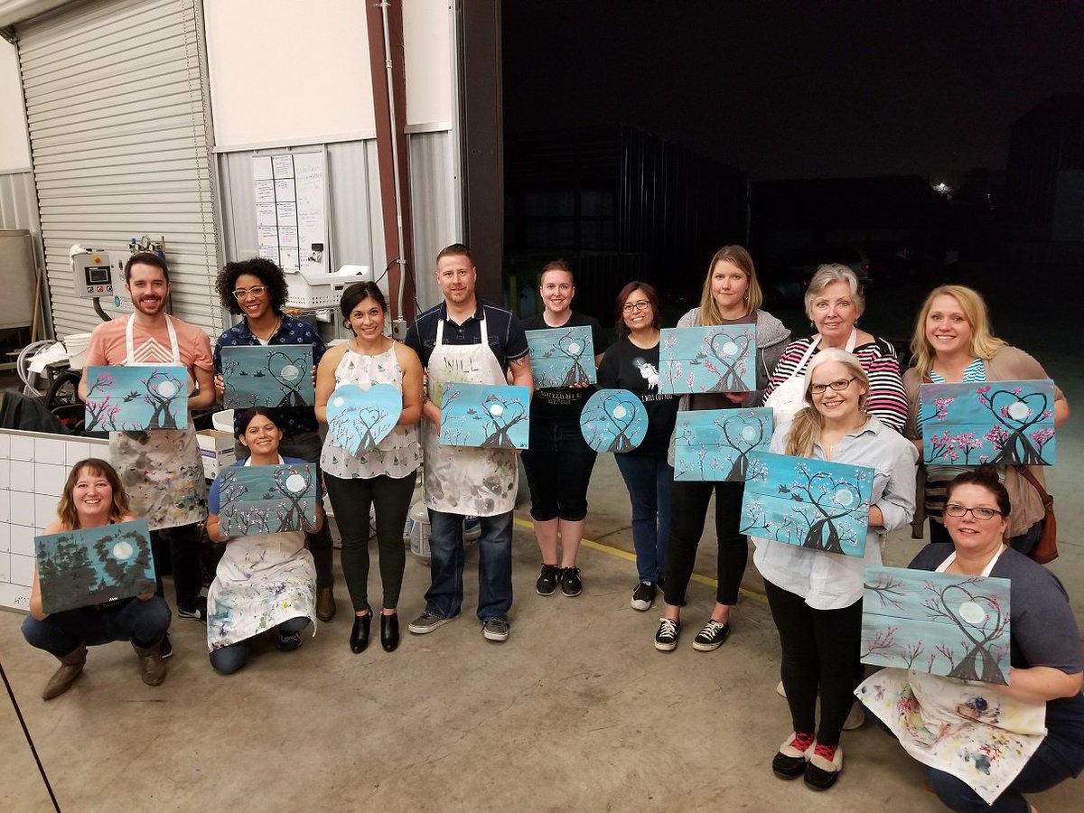 These wood sign #Paintings turned out fantastic! Together we were able to raise $168 for the #MakeAWish Foundation! Thank you to everyone who registered!
#PaintAndSip #Fundraiser <a href="/IdleVineBrewCo/">Idle Vine Brewing</a> #TLEGeorgetown