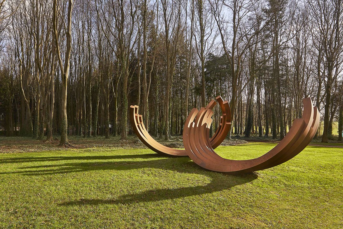 Cass_Sculpture's tweet photo. Inspired by mathematical explorations into equilibrium, chance, order and disorder, and the relationship with the environment. Venet has created an impressive, colossal body of work. #VisitCASS #AvailableForSale #Sculpture #Landscape https://t.co/yDCtbhkkkx